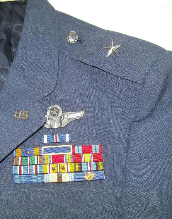 1970s USAF 4-star General uniform, ID help! - UNIFORMS - U.S. Militaria ...