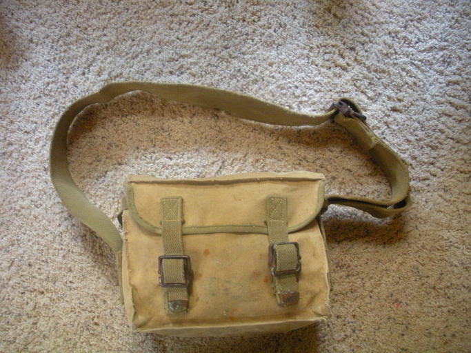 ww2 demo bag? - FIELD & PERSONAL GEAR SECTION - U.S. Militaria Forum