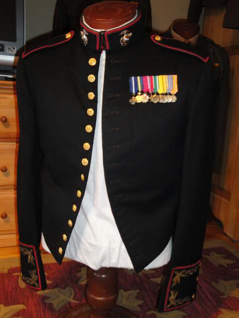 Commandant of the Marine Corps Mess Dress . . . - UNIFORMS - U.S ...