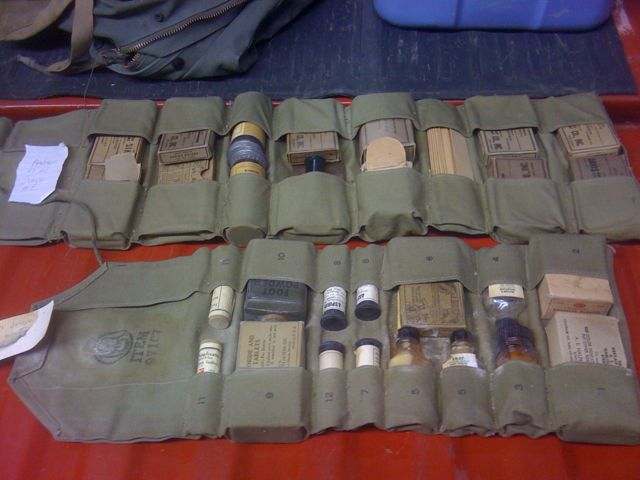 WWI-WWII First Aid, Medics gear, pouches, bags - MEDICAL CORPS - U.S ...