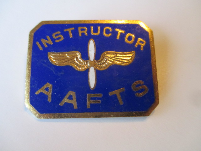 Enameled Army Air Forces Training Service Insignia /Pin. Authentic? Era ...