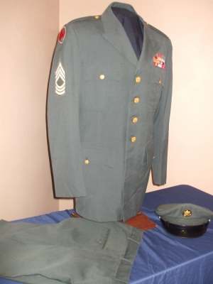 name tag on class A - UNIFORMS - U.S. Militaria Forum