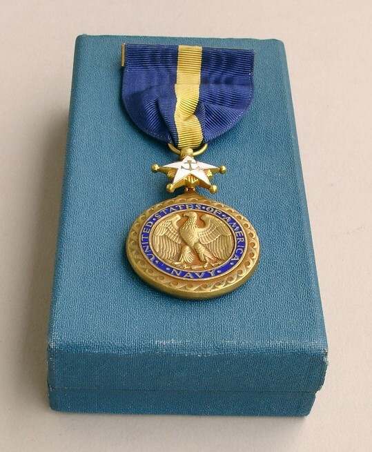 Variations on colored Navy DSM box - MEDALS & DECORATIONS - U.S ...