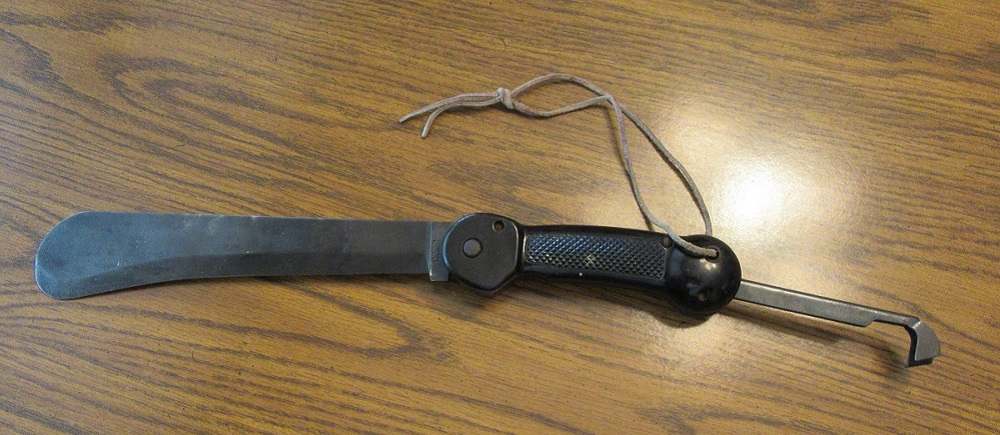 An Interesting Folding Machete... HELP ! - EDGED WEAPONS - U.S ...