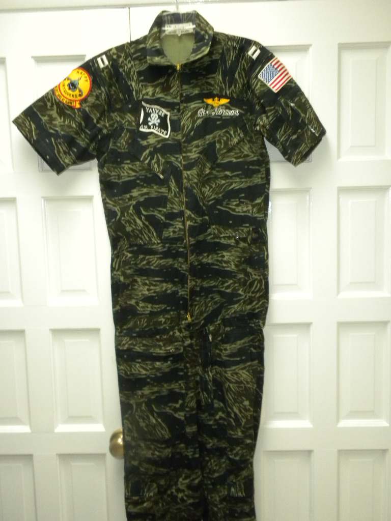 USMC Tiger stripe Party suit. - FLIGHT CLOTHING - U.S. Militaria Forum
