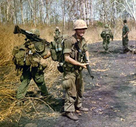 The 25th Infantry Division in Vietnam - Page 3 - UNIFORMS - U.S ...