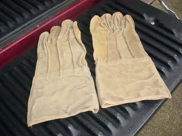 USMC BARB WIRE GLOVES - FIELD & PERSONAL GEAR SECTION - U.S. Militaria Forum