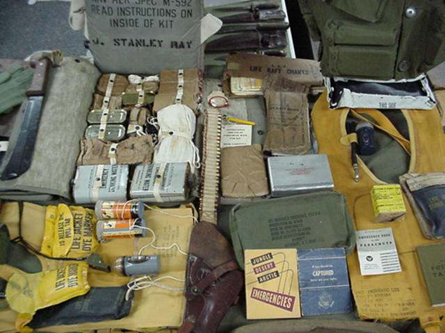 USAAF and NAF pilot survival gear - FIELD & PERSONAL GEAR SECTION - U.S.  Militaria Forum