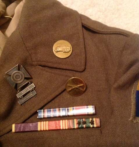 WW2 6th Armored Division Uniform and Medals - UNIFORMS - U.S. Militaria ...