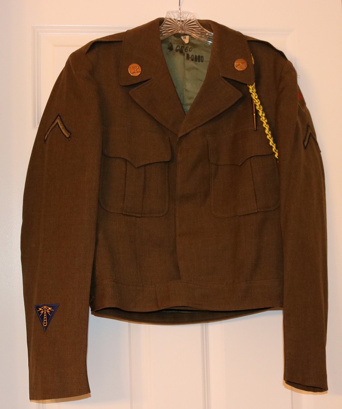 Post-wwii Korean War Uniform With Green And Yellow Shoulder Cord 