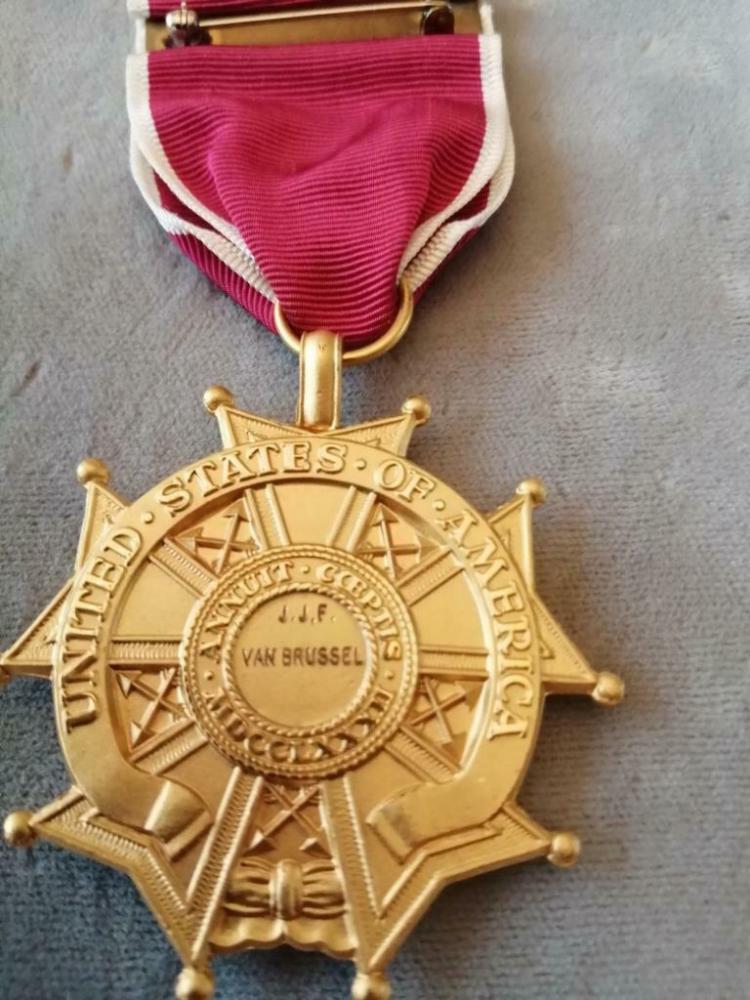 US Navy Legion of Merit - MEDALS & DECORATIONS - U.S. Militaria Forum