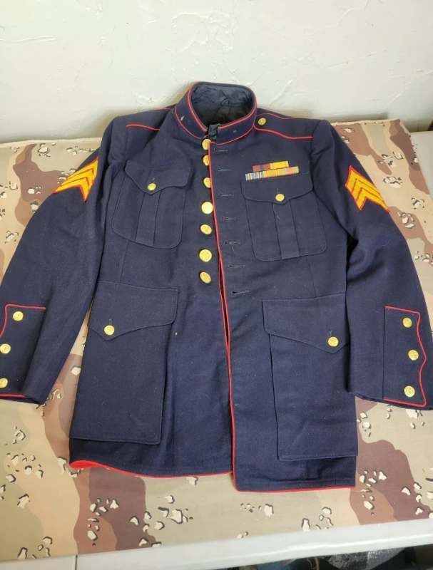 question about USMC dress blue uniform - UNIFORMS - U.S. Militaria Forum