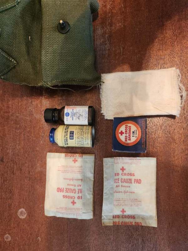 Questions about carlisle bandage pouch contents - FIELD & PERSONAL GEAR ...